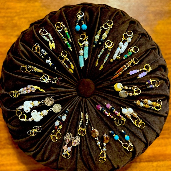 Country made new earrings - Picture 1 of 2